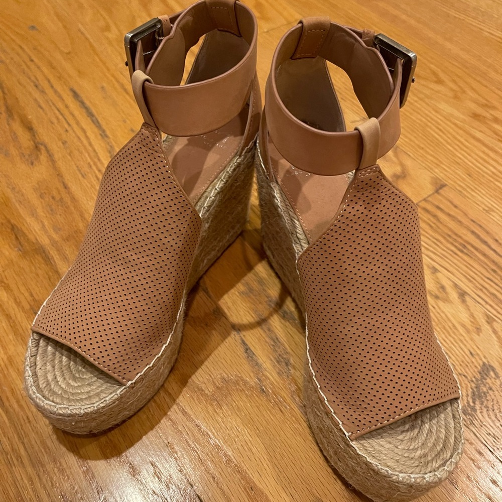 NWT Marc Fisher wedge sandals